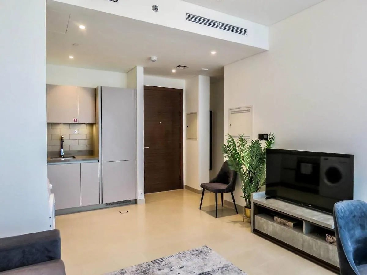 Stylish 1 Bedroom Downtown Dubai View